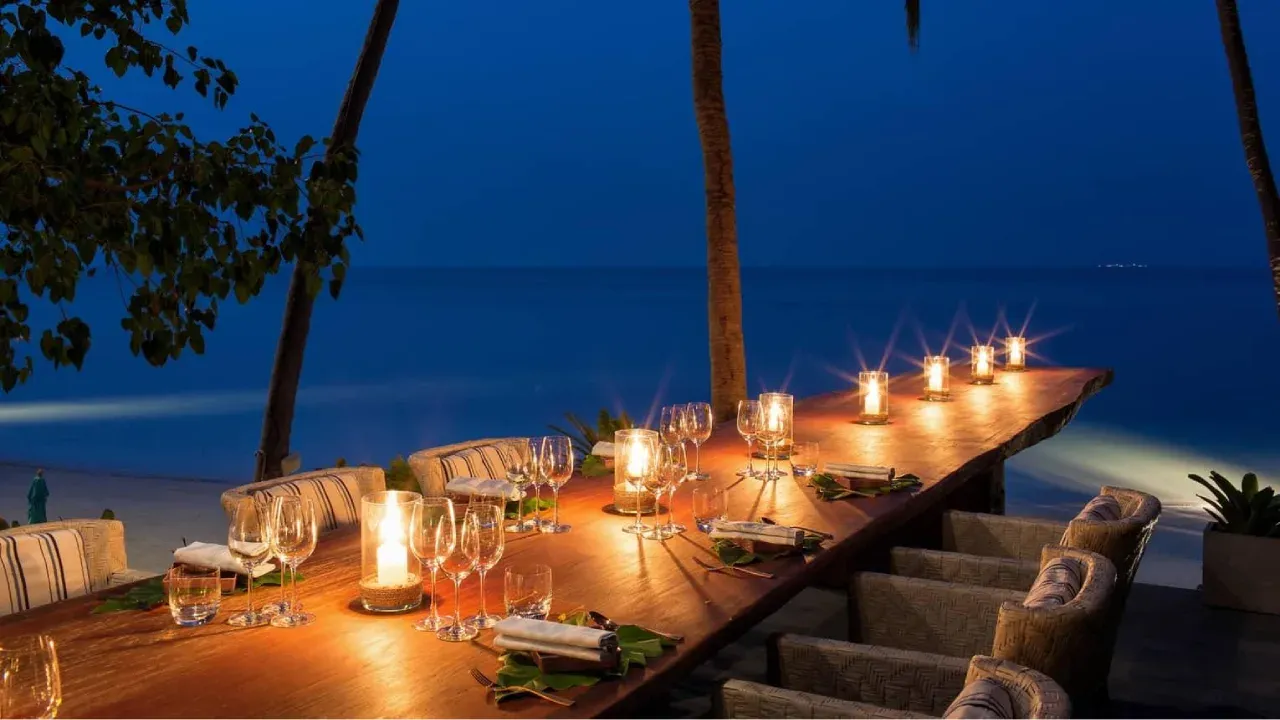 Best Beachfront Restaurants in Koh Samui for Sunset Dining.webp