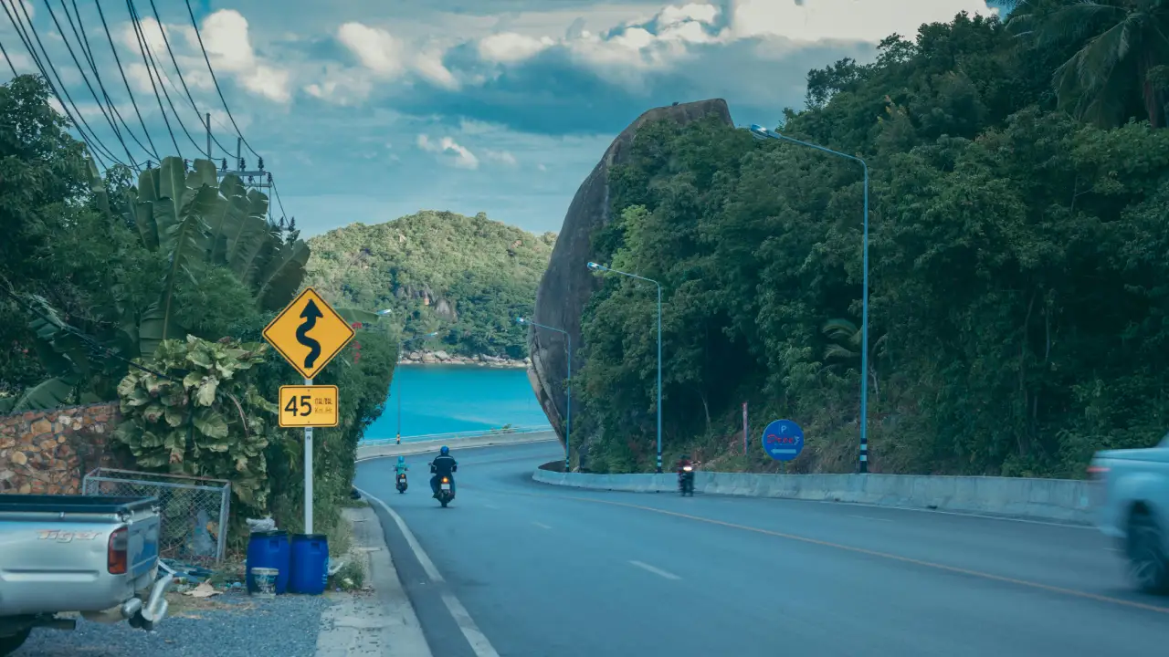 How to Reach Maenam Beach, Koh Samui.webp