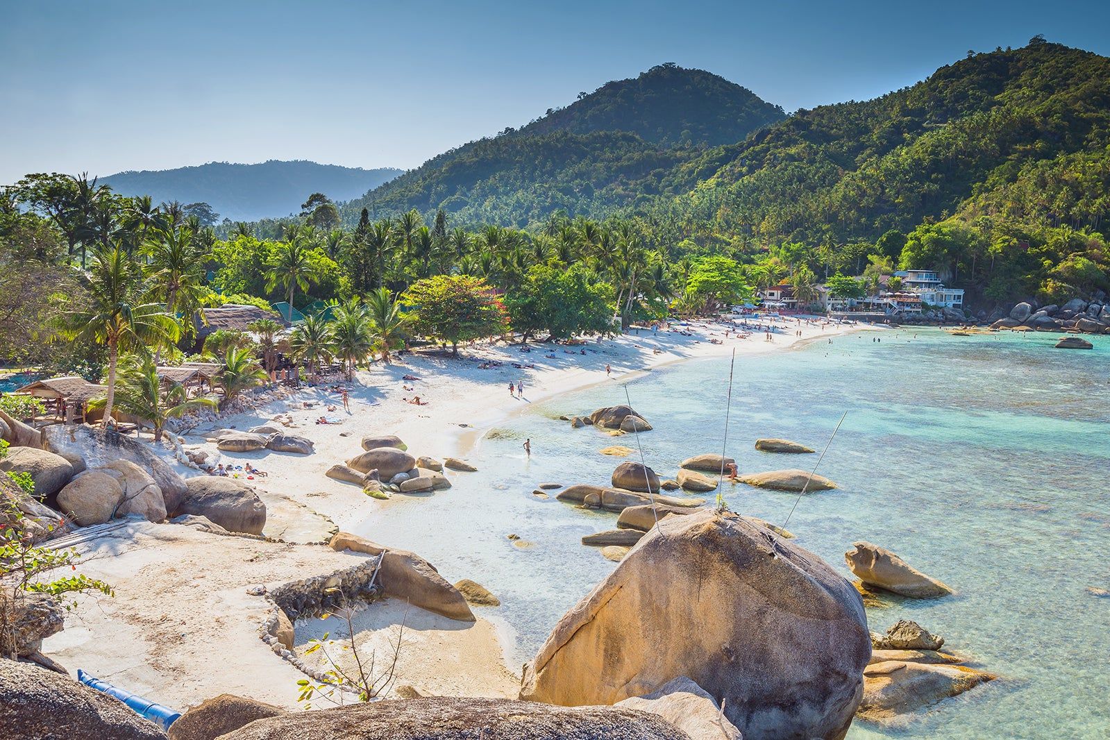 Silver Beach – Best for Snorkelling Near Chaweng Photo Credit: https://pickyourtrail.com